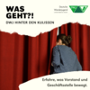 Person vor Bühnenvorhang