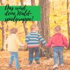 Kleinkinder im Wald